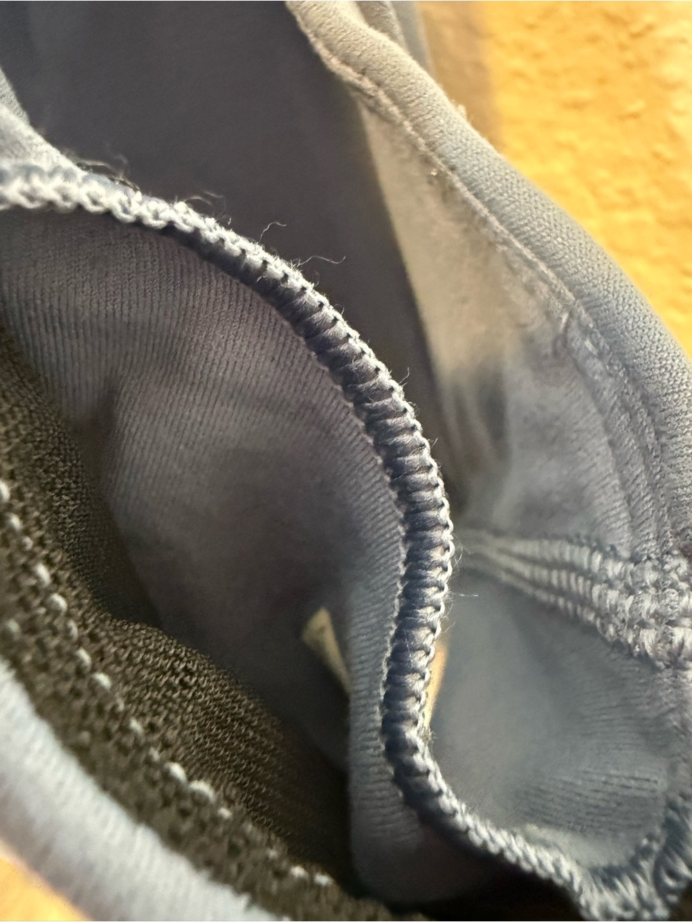 Lululemon Blue Align V-Neck Light Support No Padding Size Large Sporty Pilates - Picture 2 of 5